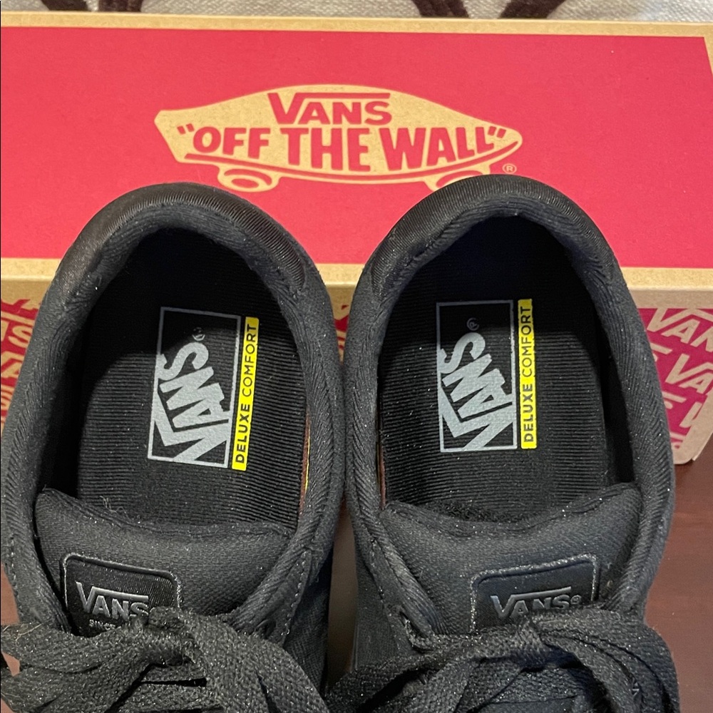 Vans Men's Black Atwood Deluxe Canvas Sneakers - Picture 2 of 12